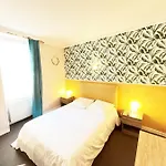 Hotel&cantine De La 3*