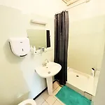 Hotel&cantine De La Hotel 3*