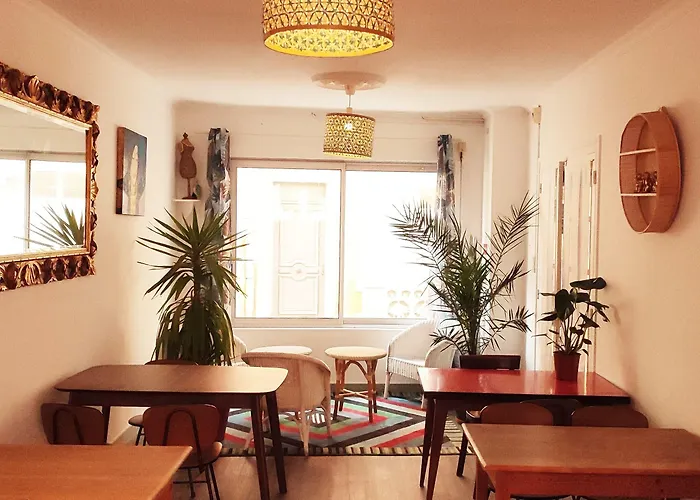 & Cantine De La Hotel