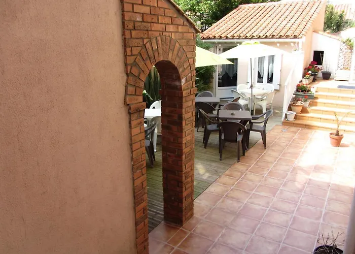 & Cantine De La Hotel 3*