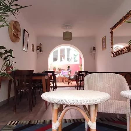 & Cantine De La Hotel 3*