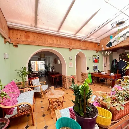 Hotel & Cantine De La 3*