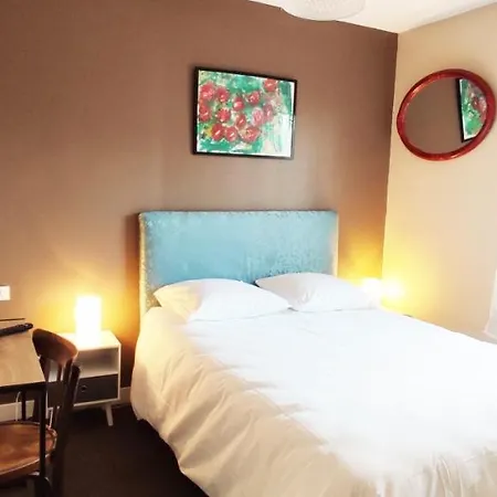 Hotel & Cantine De La 3*