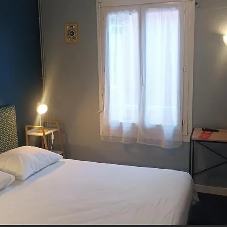 Hotel&cantine De La Hotel 3*