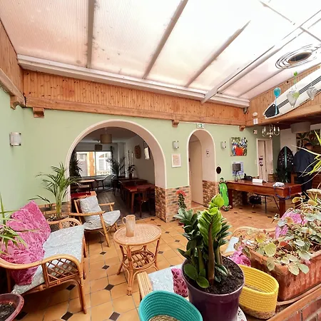 Hotel & Cantine De La