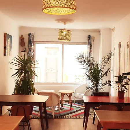 & Cantine De La Hotel