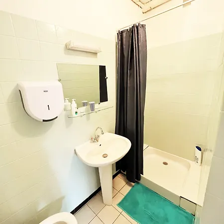 & Cantine De La Hotel 3*