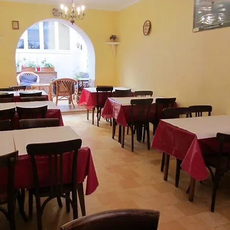 & Cantine De La 3*