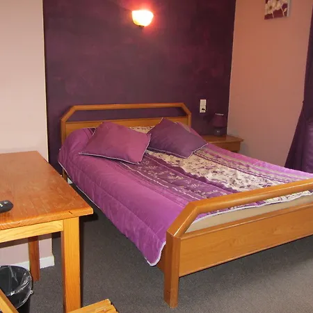 Hotel&cantine De La Hotel 3*