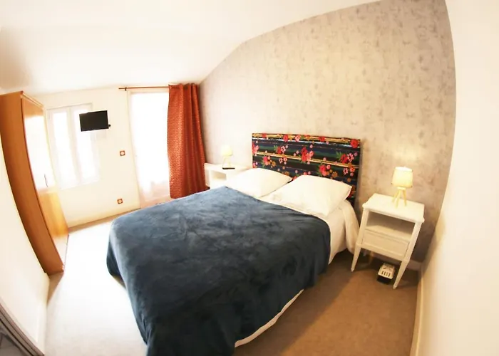 Hotell & Cantine De La 3*