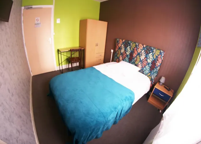 & Cantine De La 호텔 3*