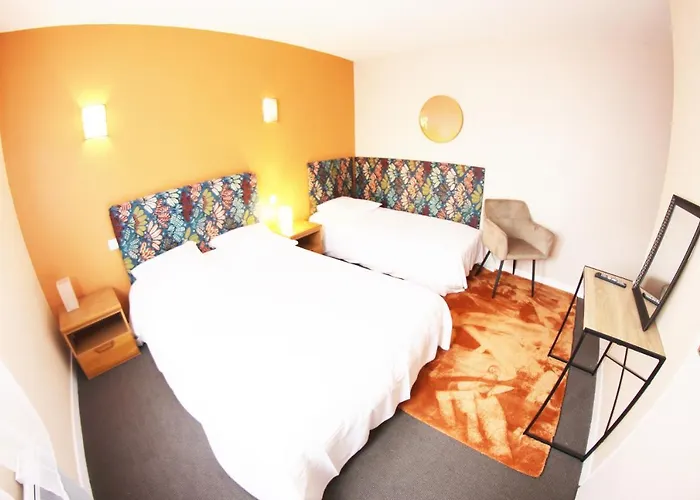 Hotel & Cantine De La 3*