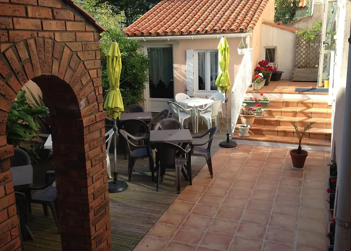 & Cantine De La Hotel